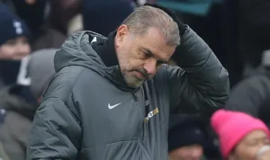 angepostecoglou-1200-dissapointedg Tottenham Terpuruk