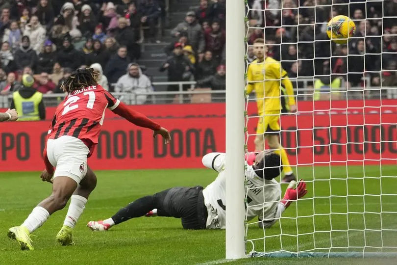 library_upload_21_2025_01_996x664_samuel-chukwueze-ac AC Milan vs Parma