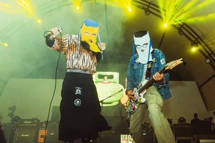 67b6dcfaa68c9 Lirik Lagu Bayar Bayar Bayar