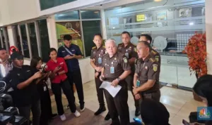 kapuspenkum-kejagung-harli-siregar-melakukan-konferensi-pers-terkait-penggeledahan-kantor-ditjen-migas-di-gedung-kejagung-seni-1_169 Kejagung