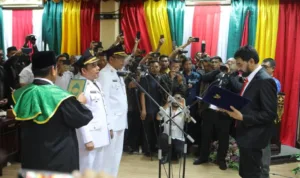 Pelantikan_walikota Sayuti - Husaini dilantik