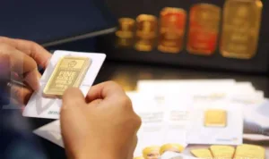 Harga emas turun Harga emas turun