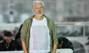 Pendiri WikiLeaks Pendiri WikiLeaks