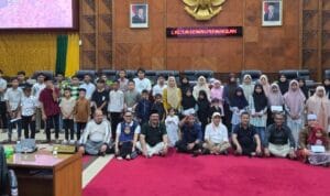 DPRA Santuna Anak Yatim DPRA