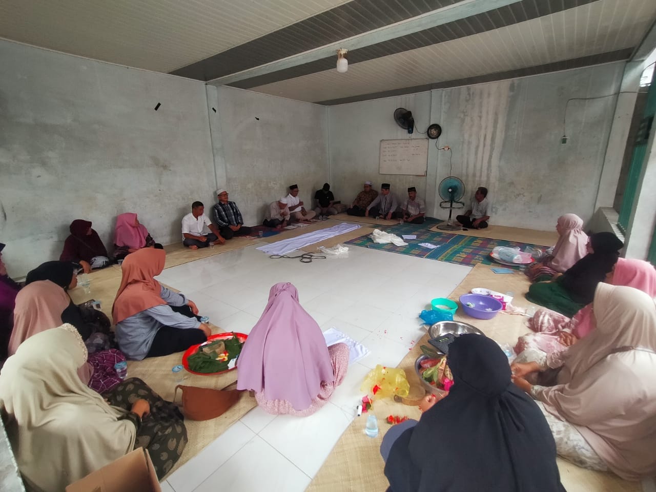 Warga Gampong Mesjid,