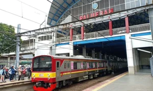 KRL Palmerah KAI Commuter