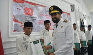 Gubernur Aceh Muzakir Manaf Gubernur Aceh Muzakir Manaf
