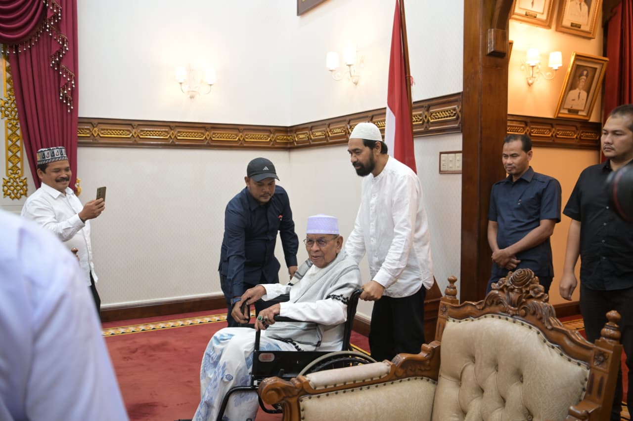 Gubernur Aceh Muzakir Manaf Mualem