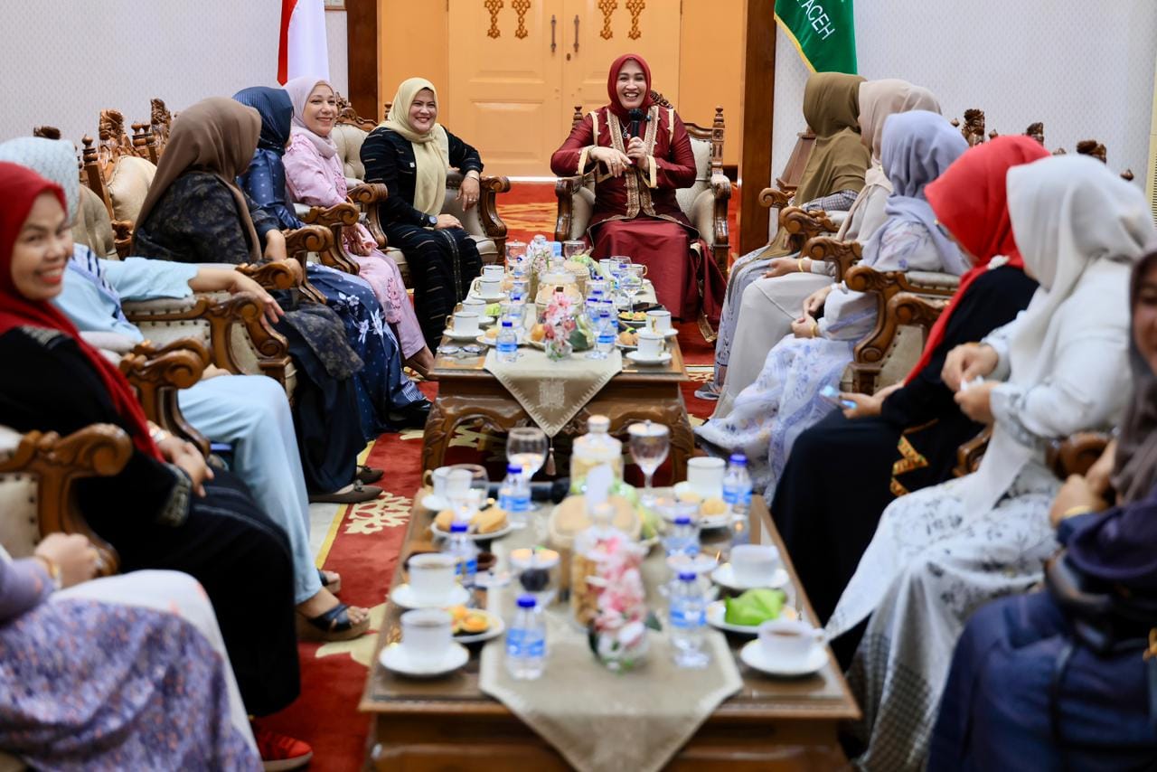 Istri Gubernur Aceh, Marlina Muzakir Kak Ana