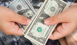 Uang Dollar Investor Asing