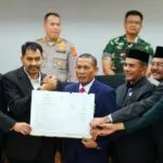Gubernur Aceh Muzakir Manaf bersama pimpinan DPRA