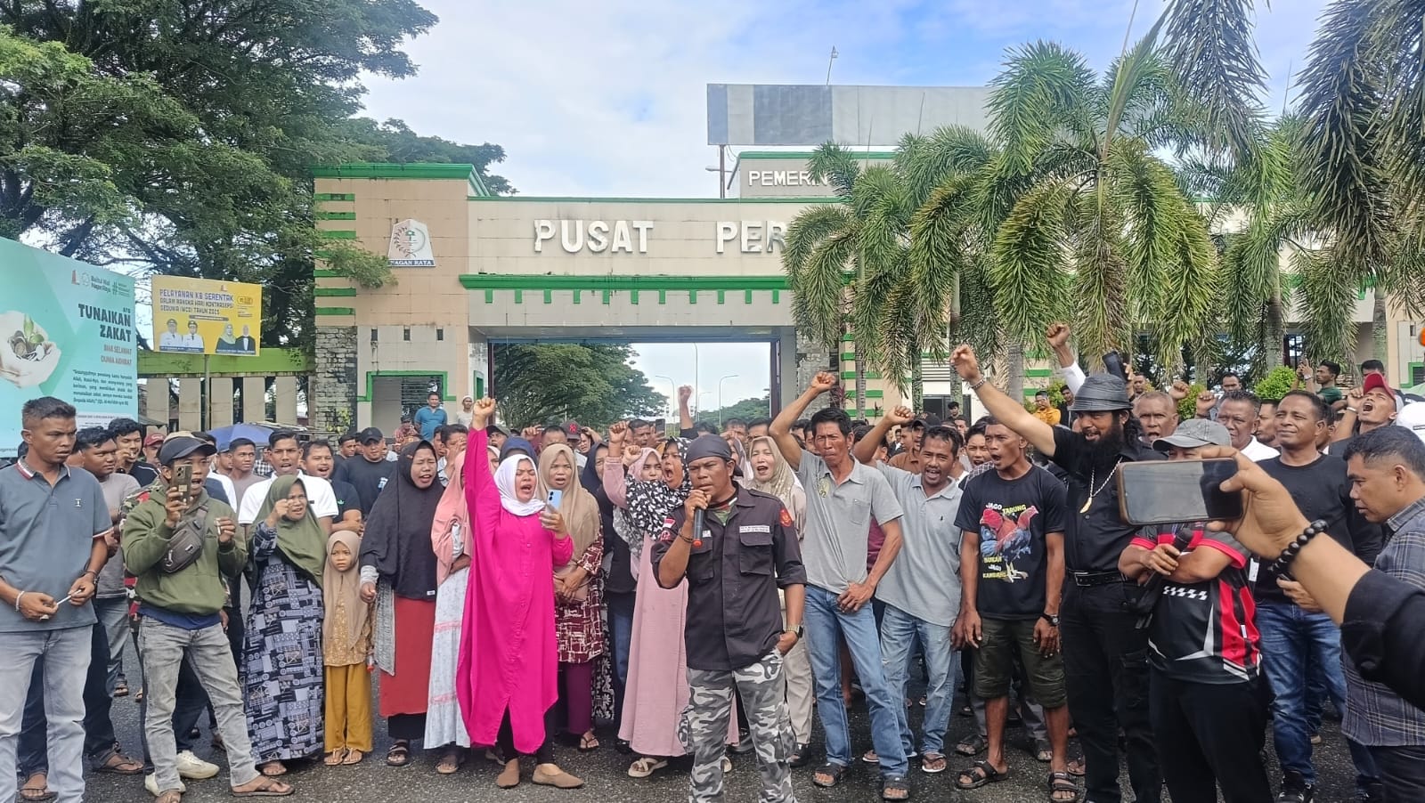 Penambang Nagan Raya Melawan