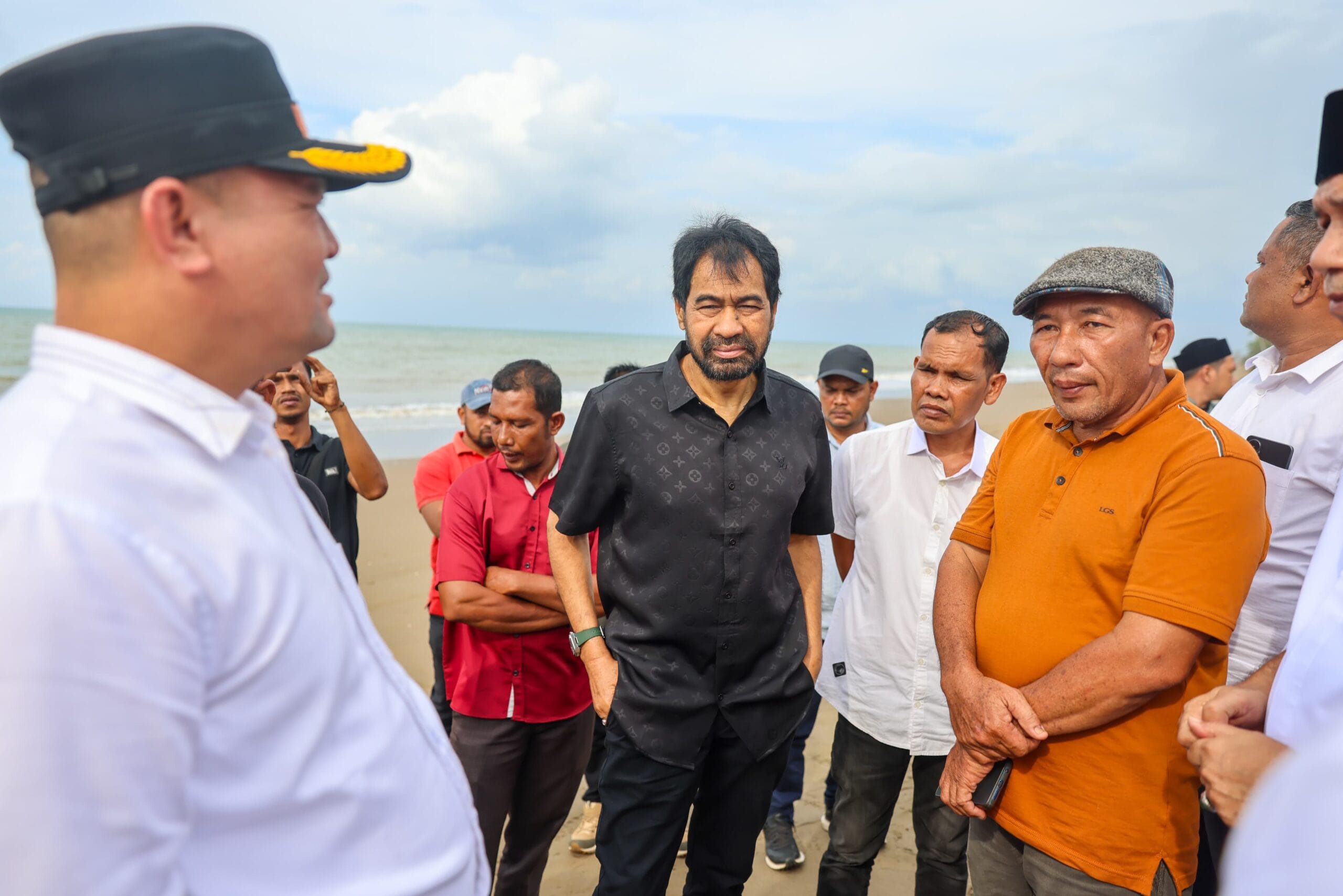 Gubernur Aceh Muzakir Manaf Abrasi Parah di Lhok Puuk