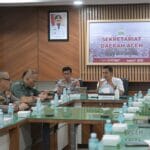 Sekda Aceh M. Nasir memimpin rapat teknis penertiban tambang ilegal Sekda Aceh M. Nasir