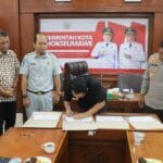 Wali Kota Lhokseumawe Lhokseumawe Teken Komitmen
