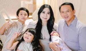 kelahiran anak Ahok
