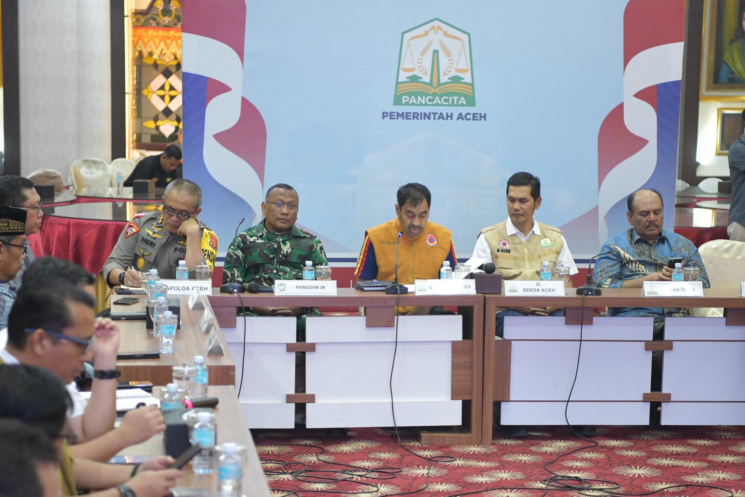 Gubernur Aceh Muzakir Manaf mengumumkan perpanjangan status tanggap darurat bencana hidrometeorologi 2025