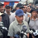 Kapolda Aceh dan Mendagri meninjau pemulihan banjir Aceh Tamiang dan penyaluran bantuan korban banjir. Kapolda Aceh dan Mendagri meninjau pemulihan banjir Aceh Tamiang dan penyaluran bantuan korban banjir.