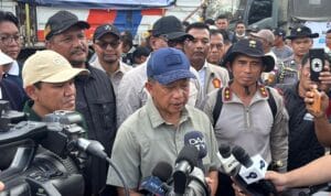 Kapolda Aceh dan Mendagri meninjau pemulihan banjir Aceh Tamiang dan penyaluran bantuan korban banjir.