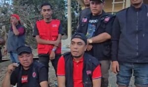Faisal Rizal Hasan menyalurkan bantuan ke warga terdampak banjir dan longsor di wilayah terisolir Aceh Timur Faisal Rizal Hasan menyalurkan bantuan ke warga terdampak banjir dan longsor di wilayah terisolir Aceh Timur