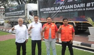 Penyerahan bantuan logistik JNE untuk korban banjir Aceh di Kantor Gubernur Aceh