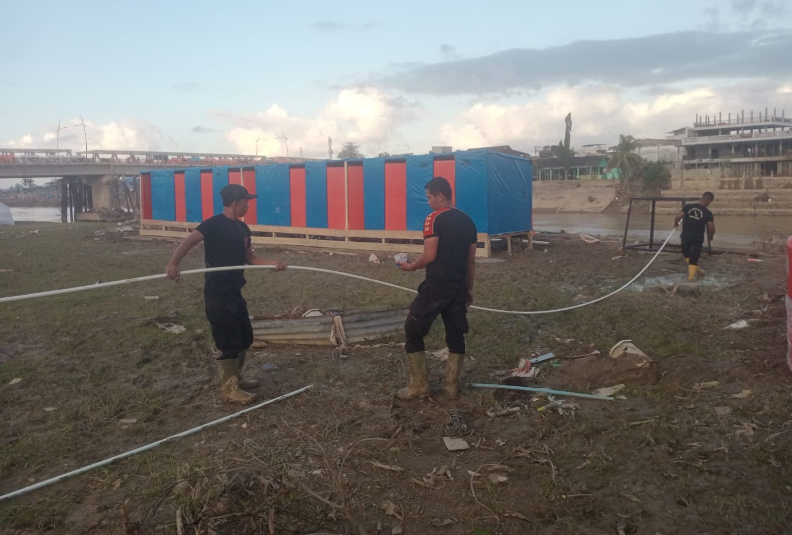 Kapolda Aceh bangun sumur bor air bersih untuk korban banjir Aceh Tamiang