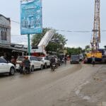 Jembatan darurat Krueng Tingkeum Bireuen yang menghubungkan jalur Banda Aceh–Medan pascabanjir