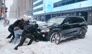 Badai musim dingin AS Badai musim dingin AS sebabkan salju tebal dan korban jiwa