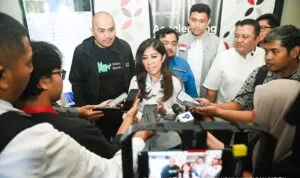 Menkomdik Meutya Hafid mengumumkan pemutusan akses Grok terkait penanganan deepfake seksual nonkonsensual pada konferensi pers di Jakarta Menkomdik Meutya Hafid mengumumkan pemutusan akses Grok terkait penanganan deepfake seksual nonkonsensual pada konferensi pers di Jakarta