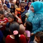 Ketua TP PKK Aceh melakukan trauma healing anak pengungsi banjir Aceh Utara melalui kegiatan Peulale Aneuk Miet