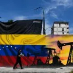 Donald Trump menjelaskan strategi energi Amerika Serikat di Venezuela setelah penggulingan Nicolás Maduro dan rencana investasi perusahaan minyak besar.