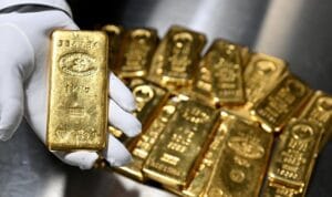 harga emas Antam turun tajam setelah cetak rekor tertinggi