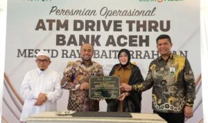 ATM Drive Thru Bank Aceh di Taman Kota Banda Aceh ATM Drive Thru Bank Aceh di Taman Kota Banda Aceh