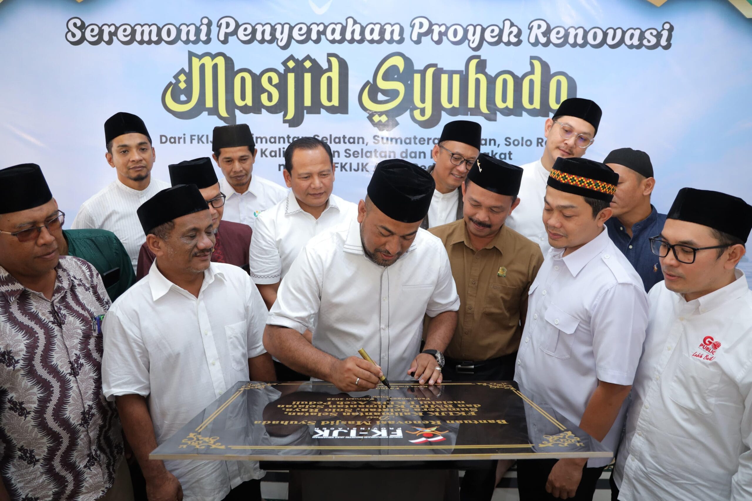 Renovasi Masjid Syuhada Kuala Simpang oleh FKIJK Aceh Peduli