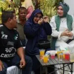 Marlina Muzakir bertemu sopir penyelamat Marlina Muzakir bertemu sopir penyelamat