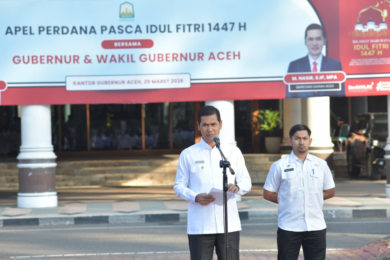 Sekda Aceh pimpin apel