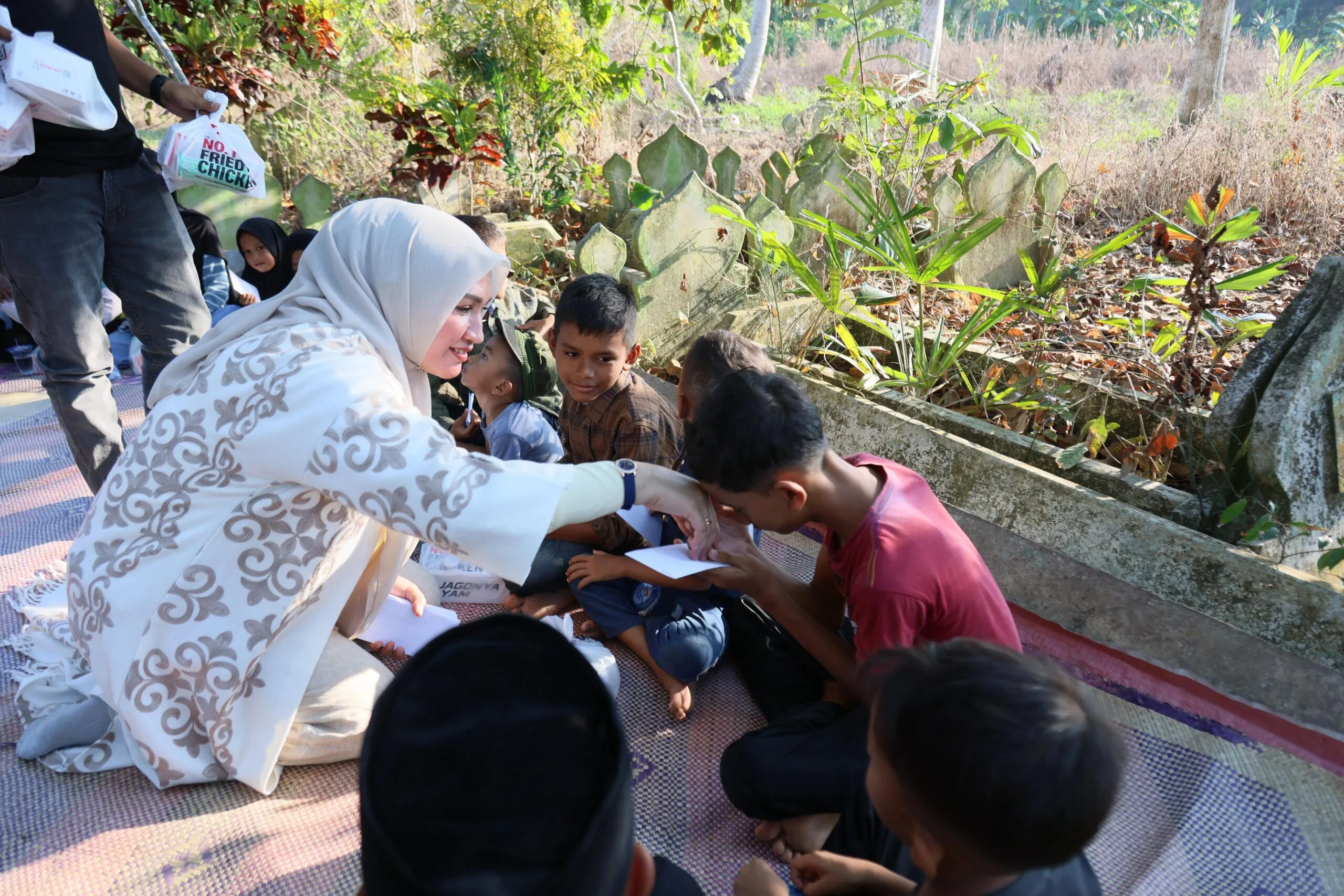 Marlina Muzakir santuni anak