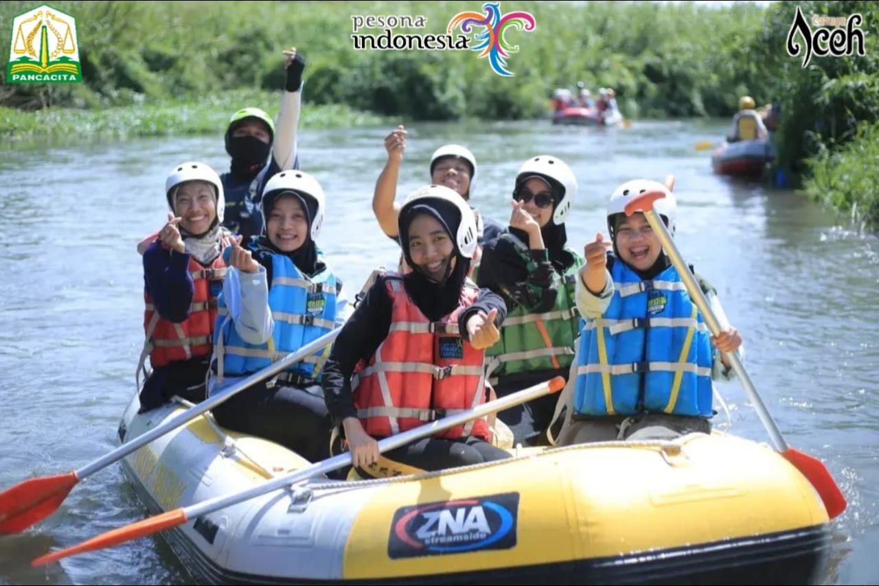 Lukup Badak Gayo arung jeram terbaik di Sungai Pesangan dengan panorama alam Aceh Tengah yang indah