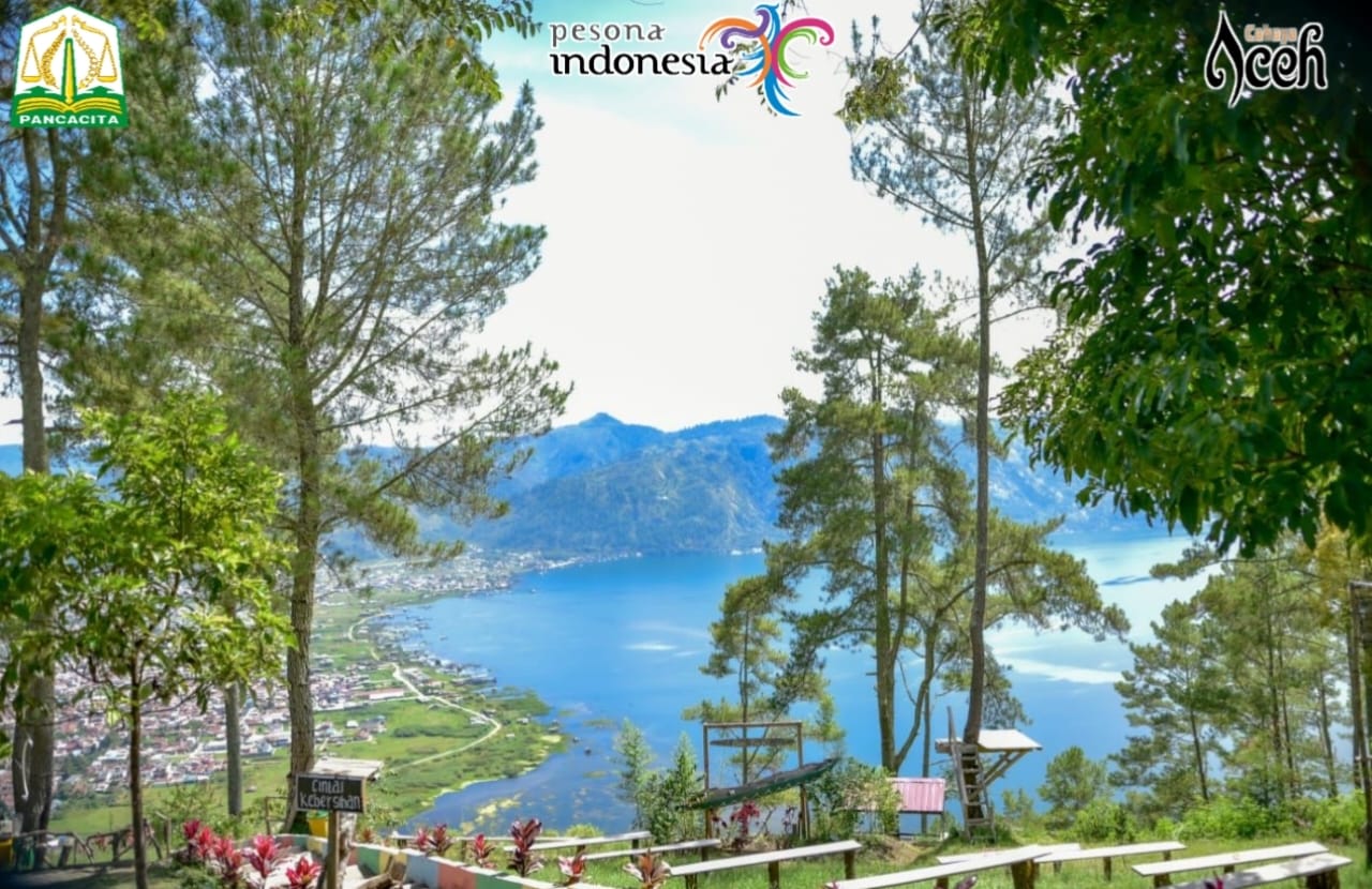 Bur Telege Gayo panorama Danau Laut Tawar dari ketinggian dengan pemandangan alam Aceh Tengah yang indah