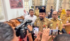Al-Farlaky mendukung pencabutan Pergub JKA Aceh oleh Mualem