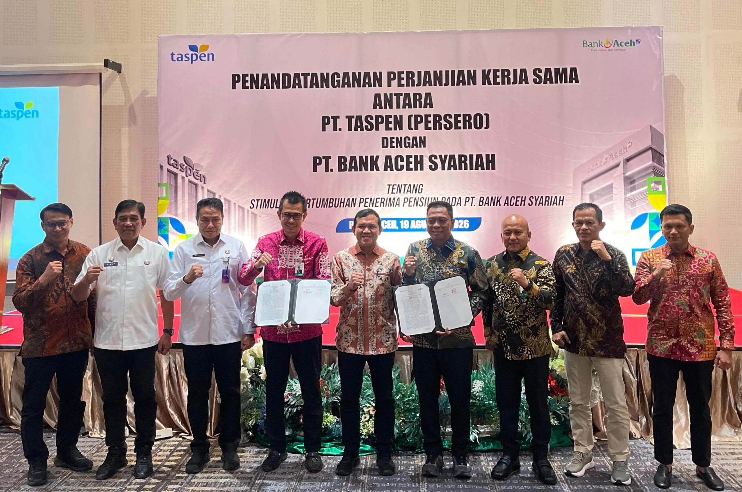 IMG-20260820-WA0002 Wakil Gubernur Aceh Fadhlullah menyaksikan penguatan kerja sama Bank Aceh Syariah dan TASPEN dalam layanan dana pensiun bagi ASN dan pensiunan di Aceh.