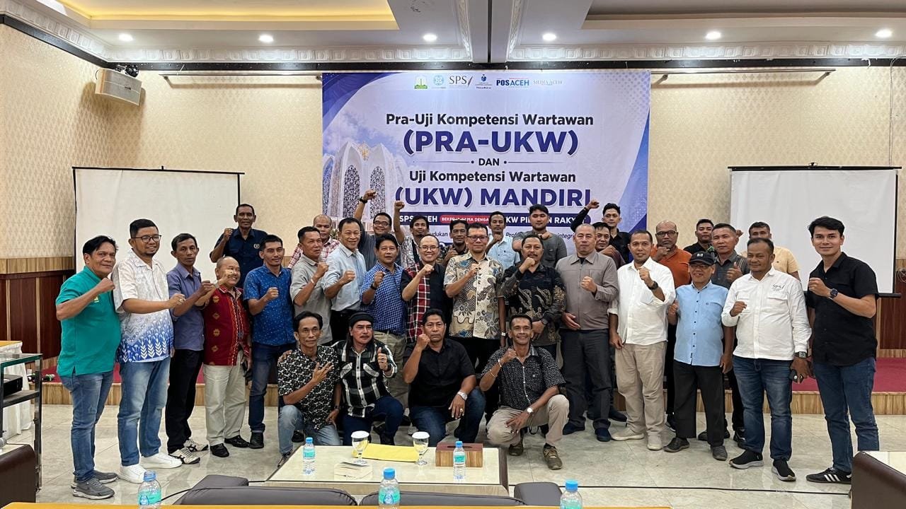 IMG-20260830-WA0002 Wakil Ketua DPRK Banda Aceh Musriadi saat penutupan UKW SPS Aceh di Hotel Diana Banda Aceh.