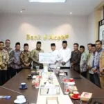 IMG-20260901-WA0012 Fadhil Ilyas menyerahkan zakat Bank Aceh kepada Baitul Mal Aceh
