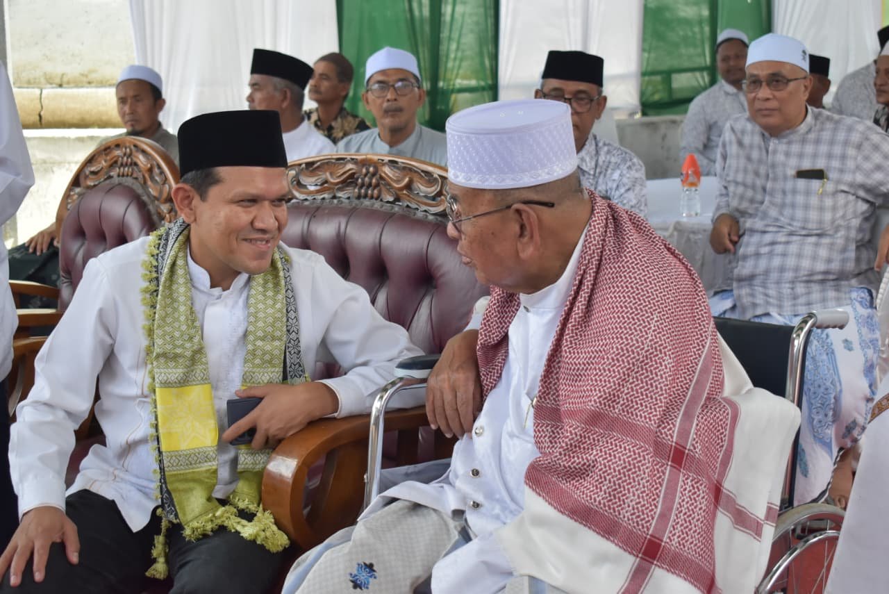 IMG-20261001-WA0007 Wakil Gubernur Aceh Fadhlullah menghadiri Haul ke-38 Abu Tanoh Mirah di Dayah Darul Ulum Tanoh Mirah, Bireuen.