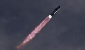spacex-starship-dan-pendorong-super-heavy-v3-meluncur-dalam-penerbangan-uji-coba-ke-14-dari-kompleks-peluncuran-spacex-di-star-1790670371674_169 pusat data luar angkasa